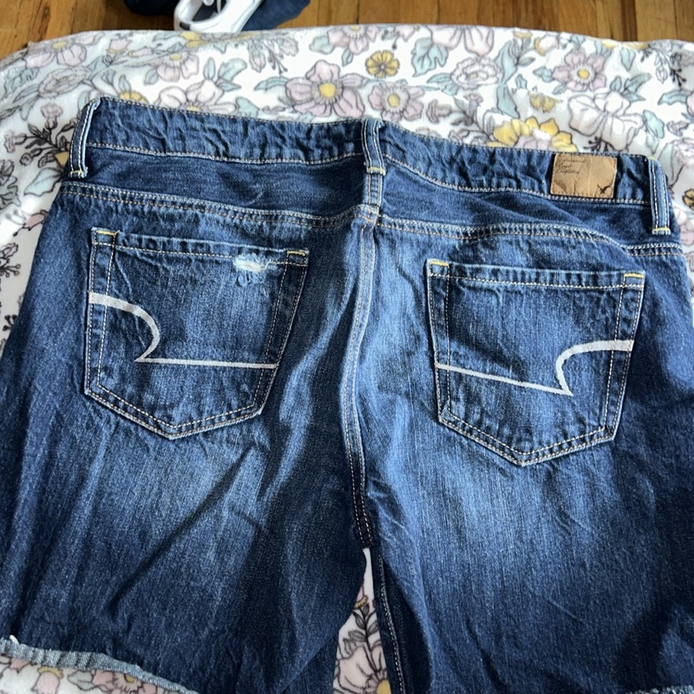 American Eagle 🦅 Shorts - Picture 7 of 9